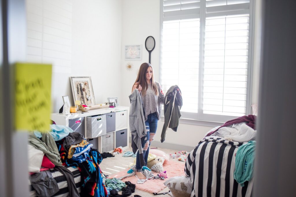 motivate your teen to declutter