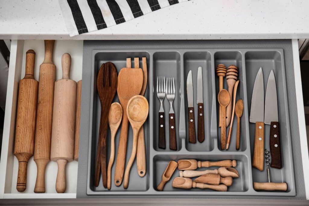 things minimalists get rid of immediately