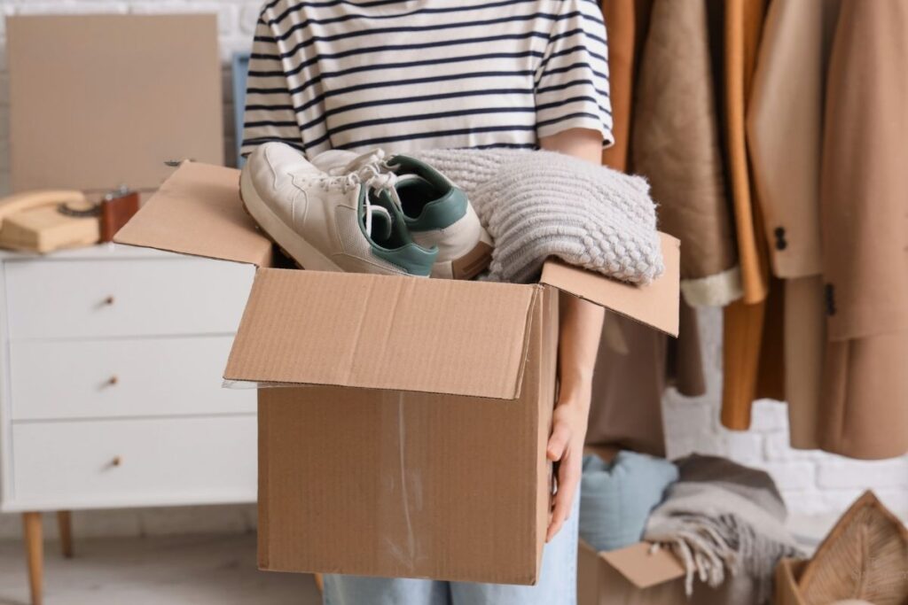 no-contact decluttering