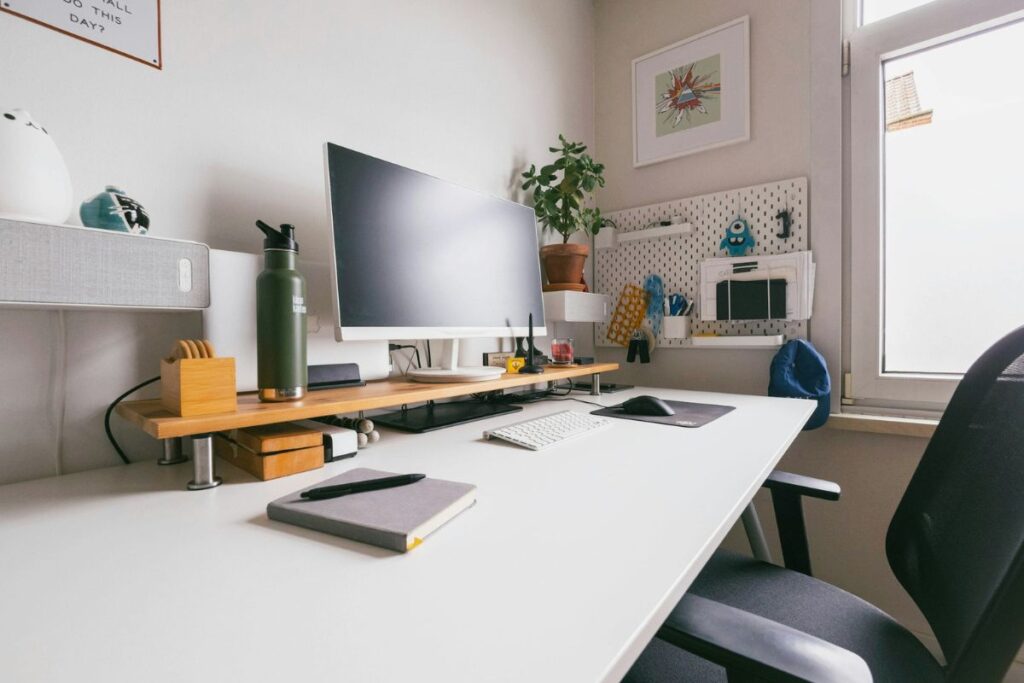 neat desk space