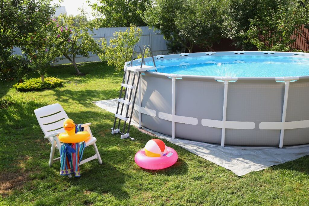 things minimalists declutter before the end of summer